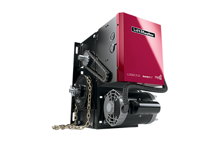 A red and black machine is connected to chains.