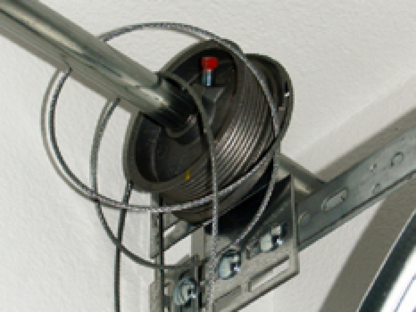 broken-spooled-garage-door-cable_250-1-