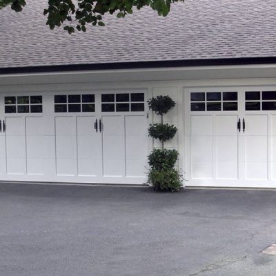 carriage-house-garage-doors-7-1024x572